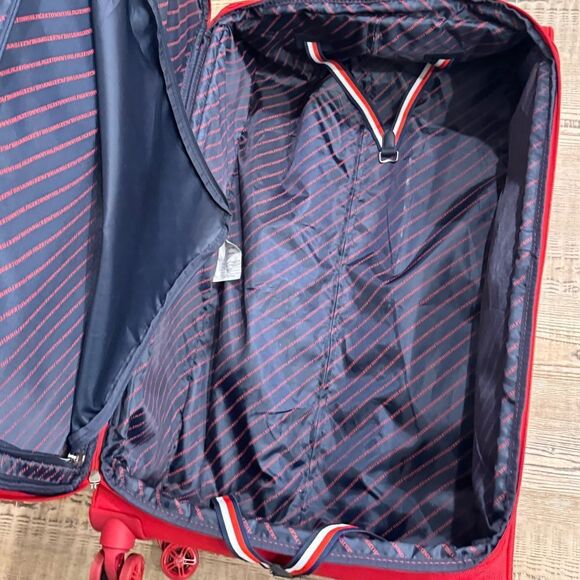 Tommy Hilfiger Logan 28" Softside Spinner, luggage, suitcase travel bag - Picture 9 of 16